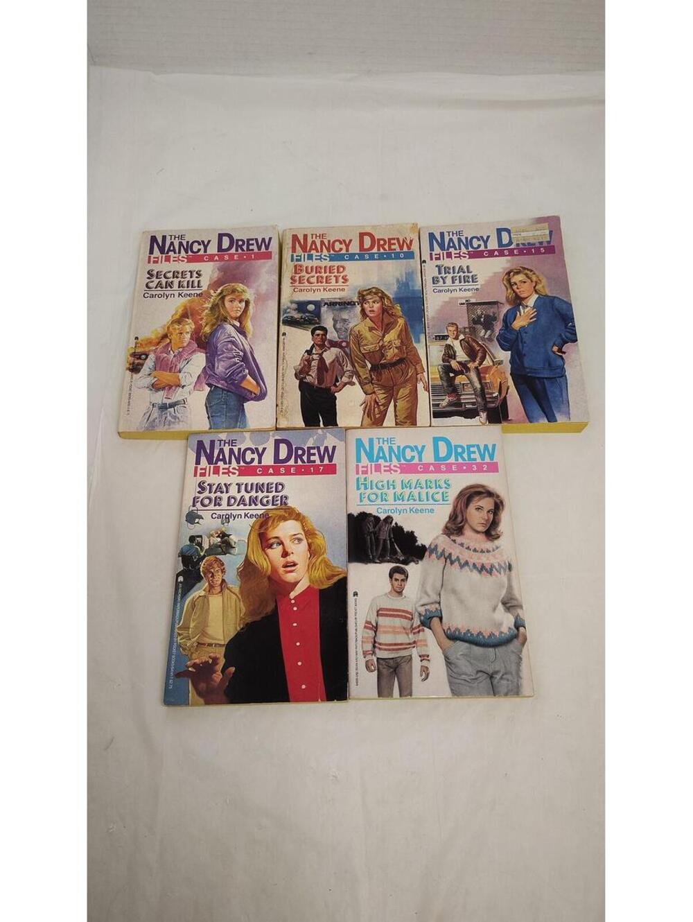 Nancy Drew Files Mystery Lot of 5 Books Carolyn Keene Vintage Teen Paperbacks